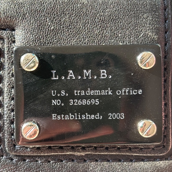 L.A.M.B by Gwen Stefani - Picture 2 of 8